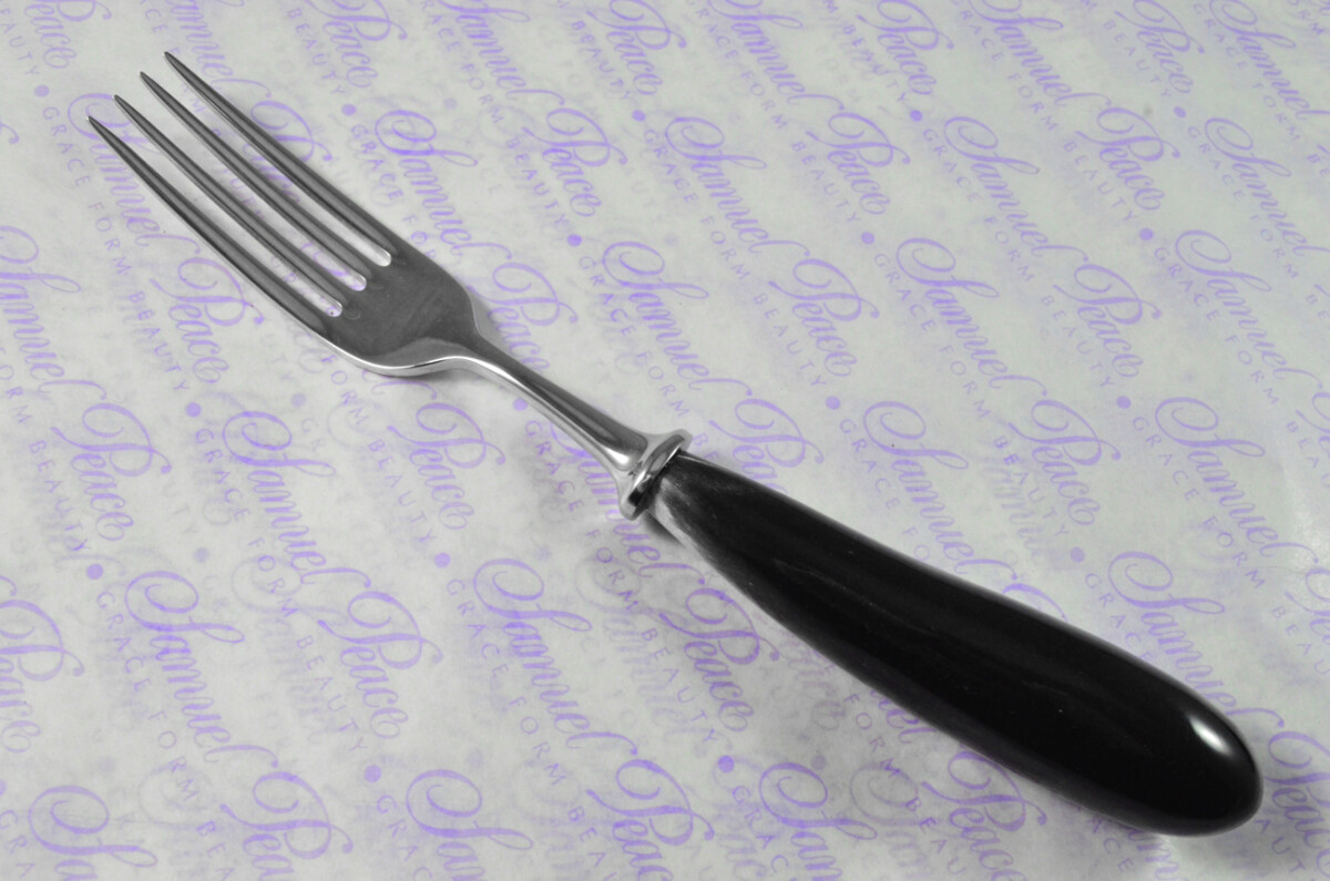 Twelve Wooden Cased Brand New Genuine Water Buffalo Handle Table Forks Made in Sheffield England - Image 4