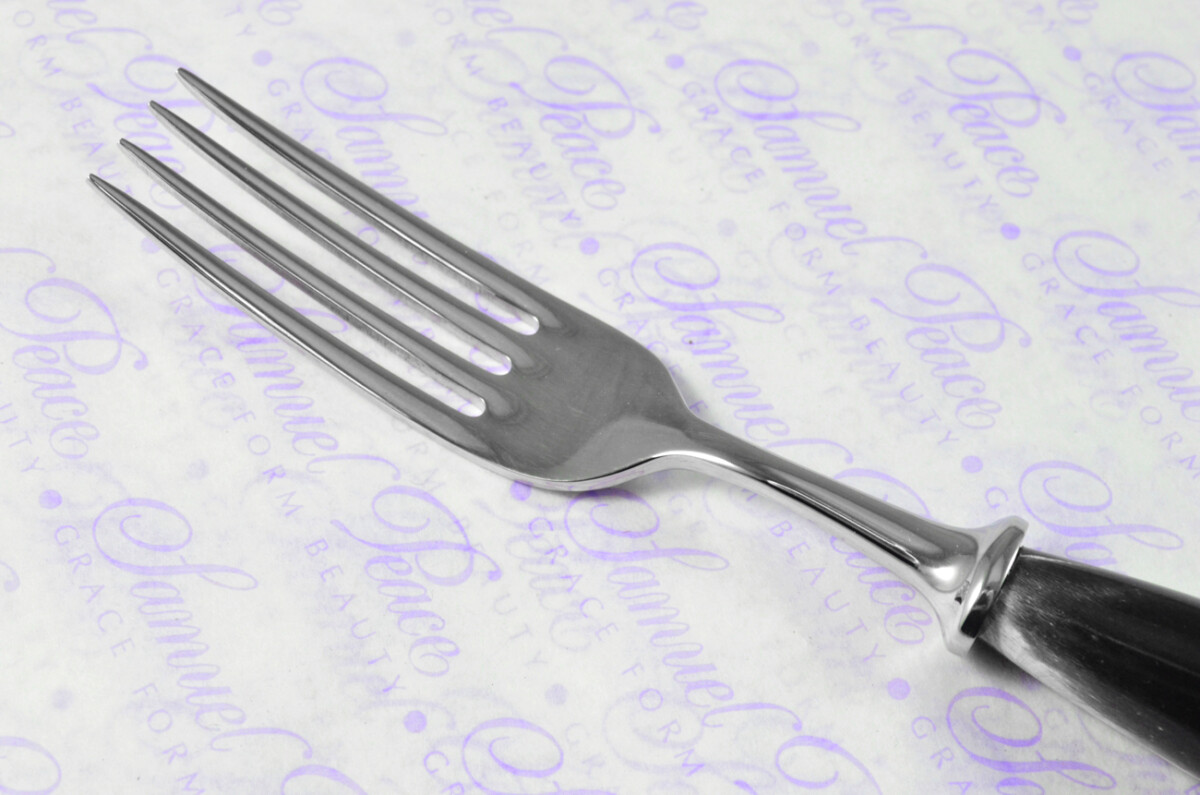 Twelve Wooden Cased Brand New Genuine Water Buffalo Handle Table Forks Made in Sheffield England - Image 5