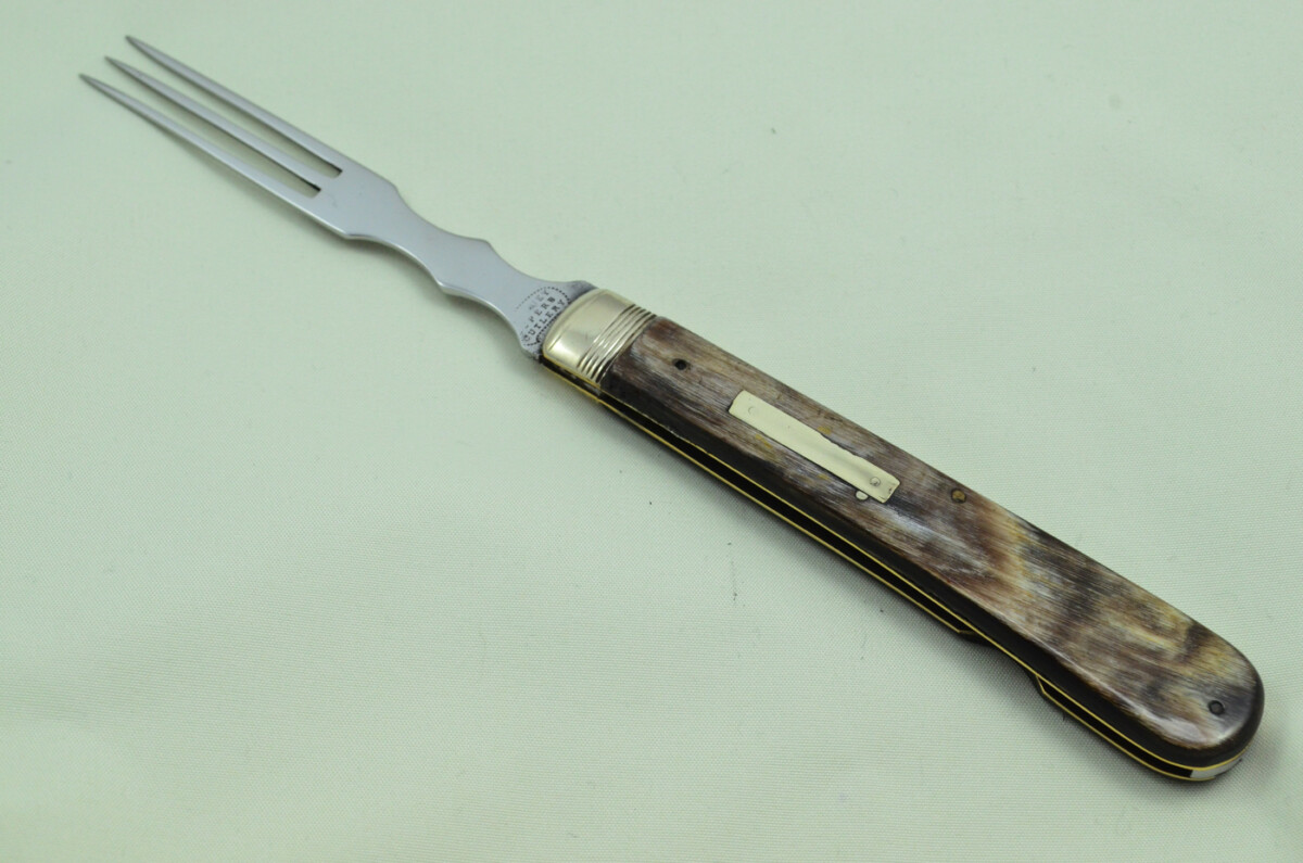 Sheffield Made Buffalo Scaled Travelling Fork C1900