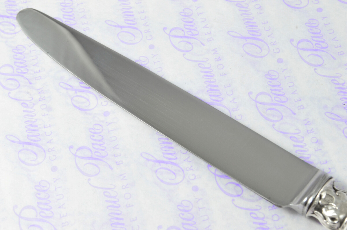 Beautiful French Set of Sterling Silver 12 Table Knives 20th Century Art Deco Heavy Shell Pattern - Image 6