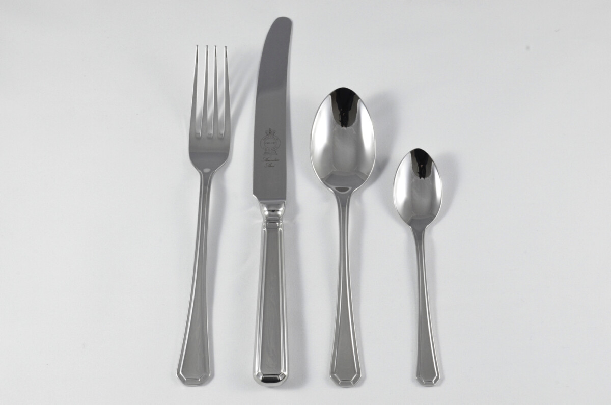 New Grecian Pattern 4 Piece place Setting Made in Sheffield England Stainless Steel Cutlery