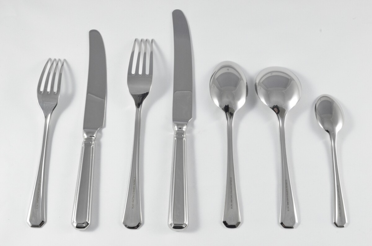 New Grecian Pattern 7 Piece place Setting Made in Sheffield England Stainless Steel Cutlery - Image 2