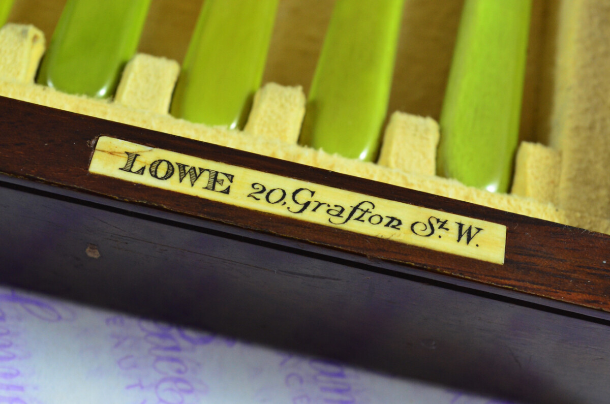 ERNEST J LOWE 6 PAIRS CARVED STAINED IVORY & STERLING SILVER KNIVES & FORKS LONDON 1929 - Image 4
