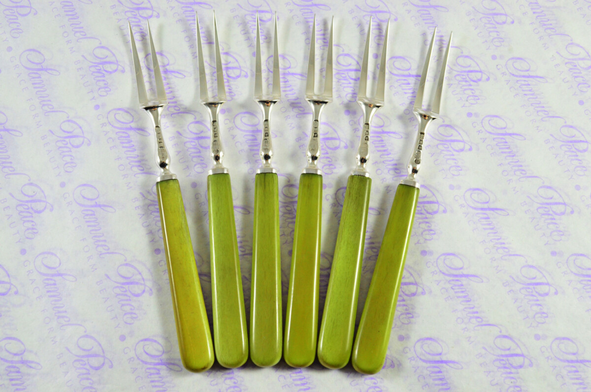 ERNEST J LOWE 6 PAIRS CARVED STAINED IVORY & STERLING SILVER KNIVES & FORKS LONDON 1929 - Image 6
