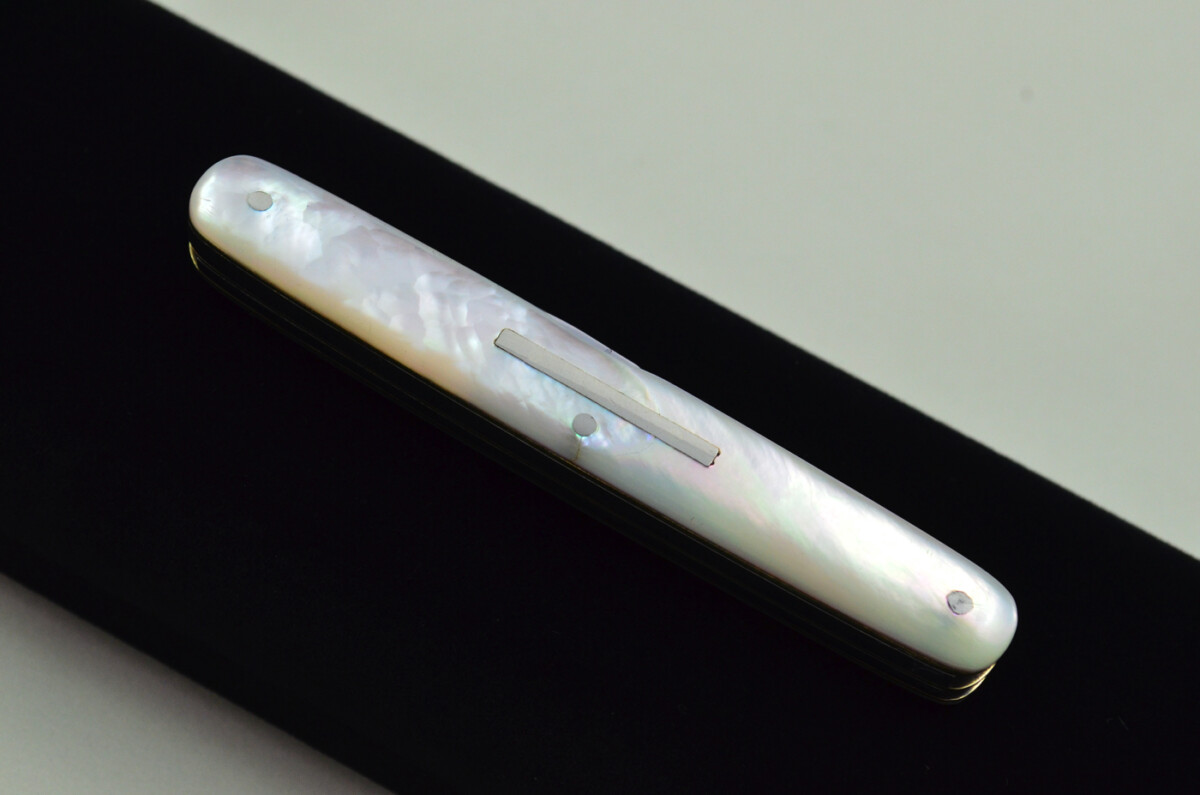 Triple Blade Fantastic Carbon Steel Bladed Mother Of Pearl Fully Restored Sheffield Made Pen/Pocket Knife c1900 Maker Hadfield - Image 2