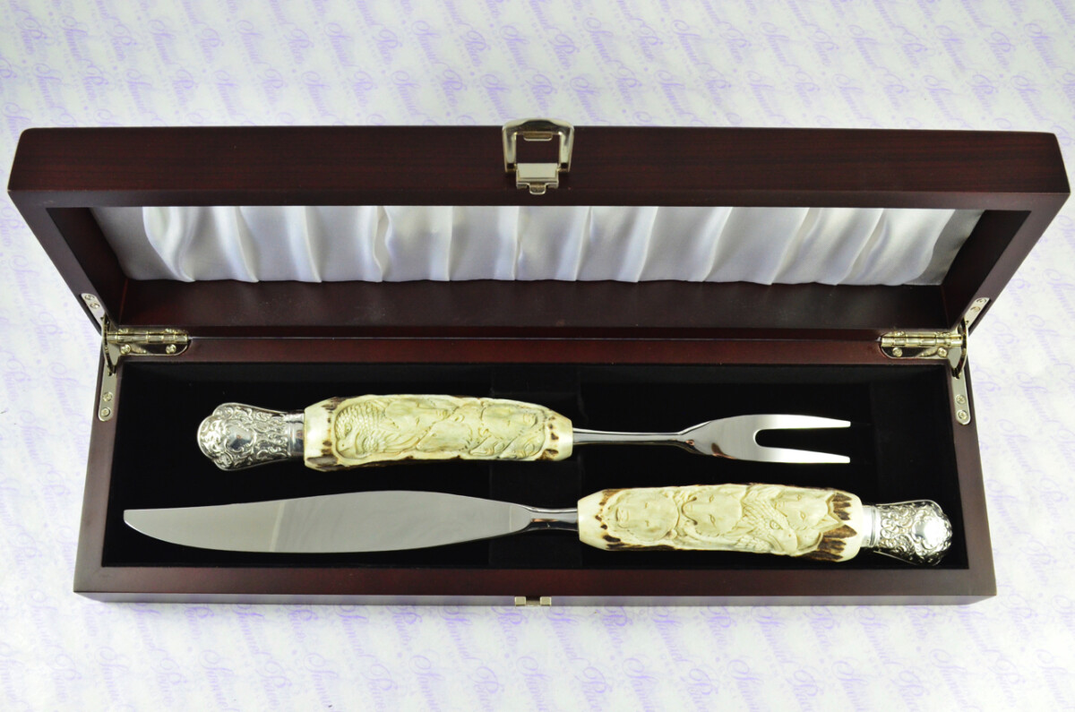 Genuine Stag/Horn/Antler Handled Hand Carved American Indian 2 Piece Carving Set Cased Made In Sheffield England Excellent