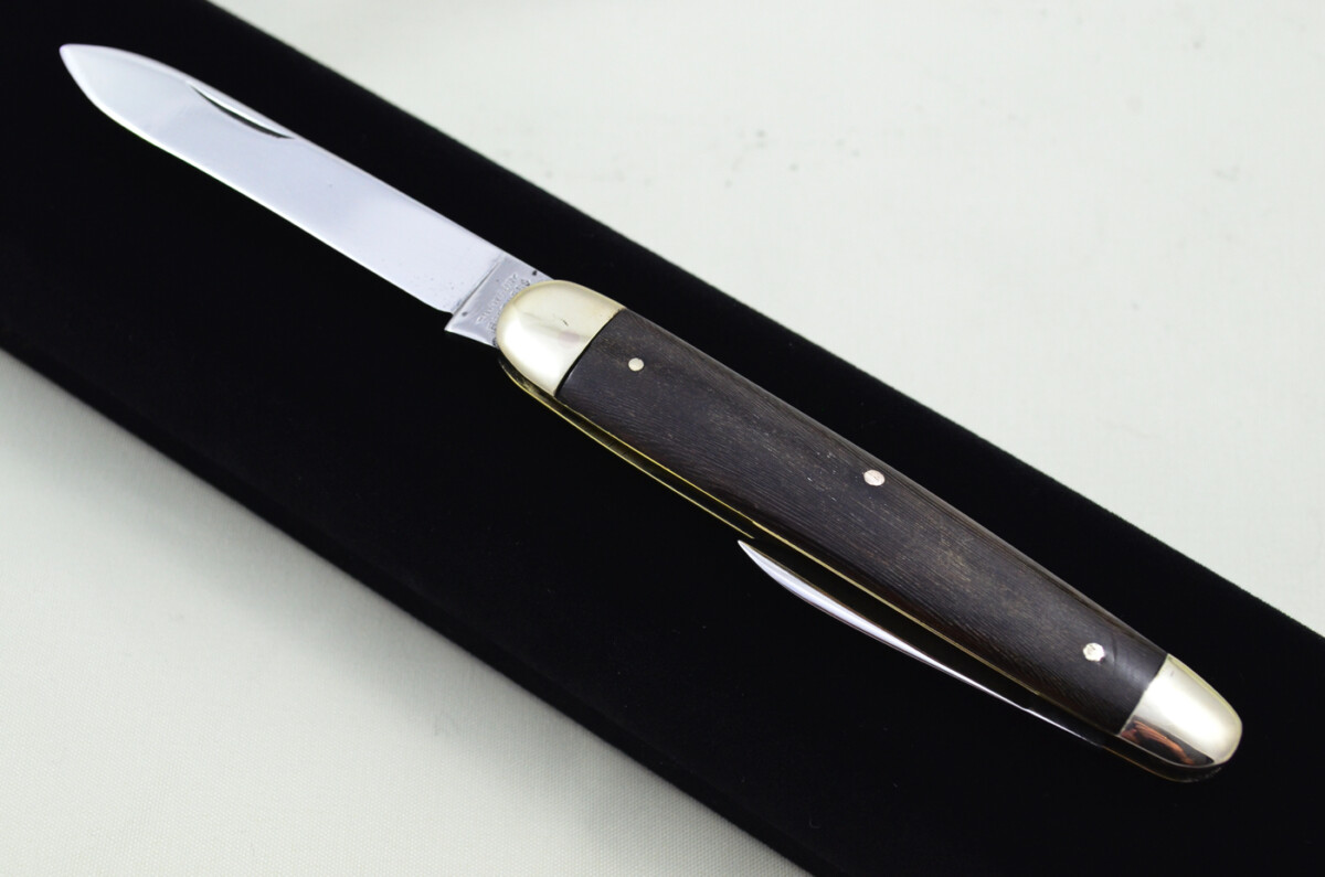 Harrison Bros Sheffield Made 2 Bladed Ebony Scaled Pen Knife