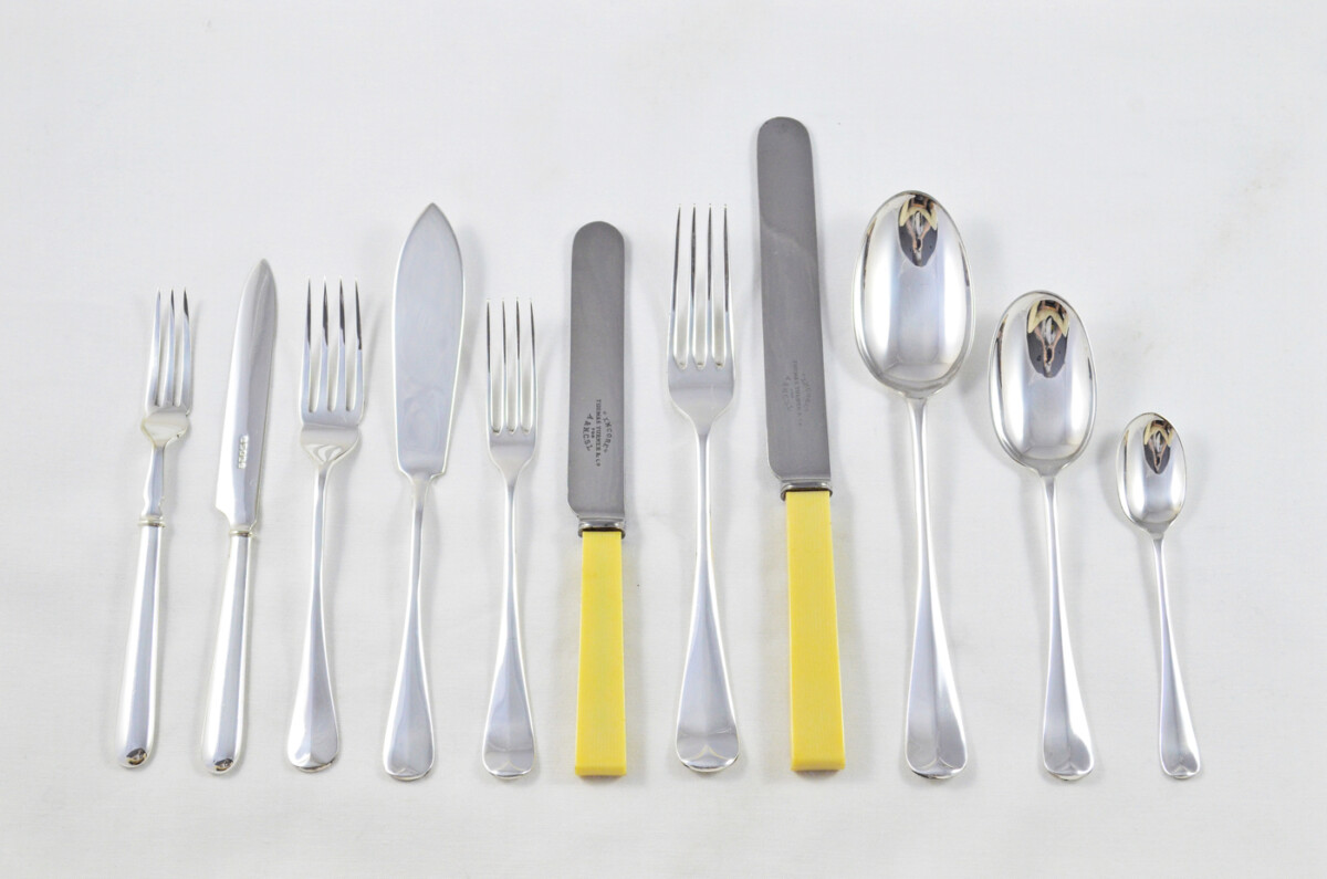Antique Sheffield Canteen of Cutlery By William Hutton & Sons Ltd - Silver Plated & Ivory - Rattail Pattern - 84 Pieces - Image 4