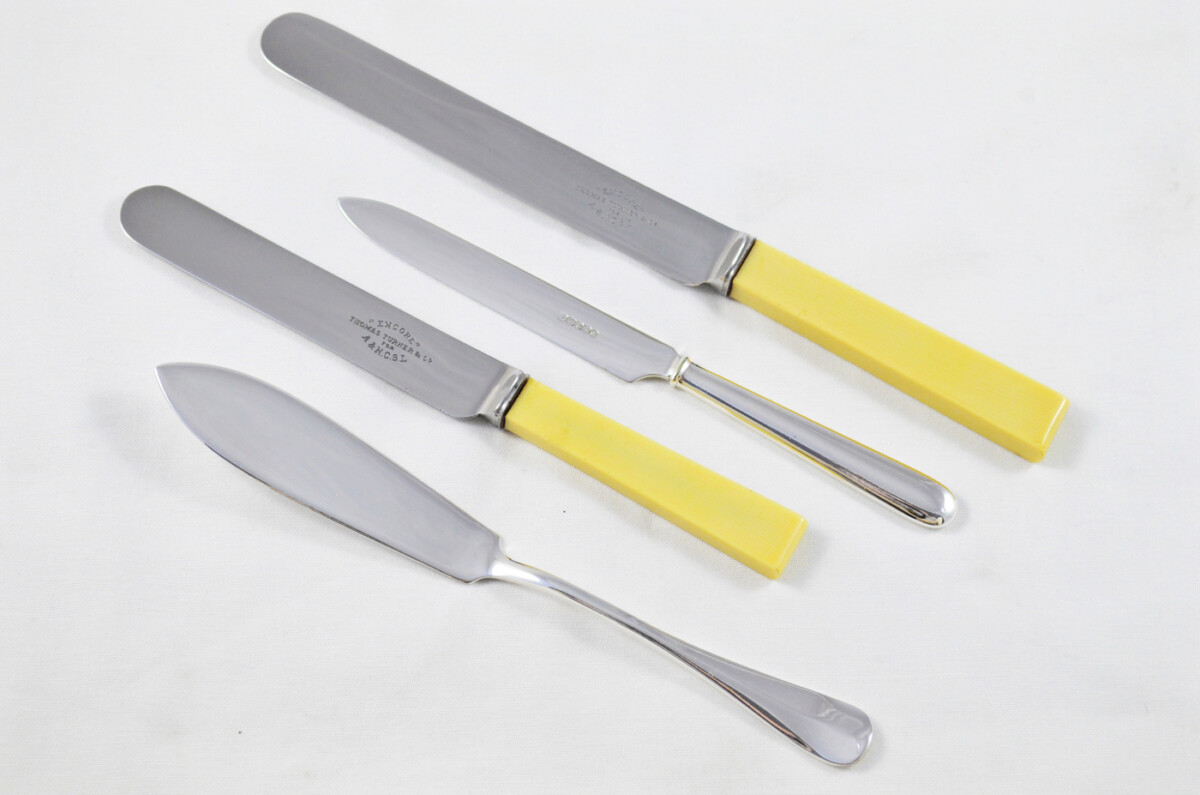 Antique Sheffield Canteen of Cutlery By William Hutton & Sons Ltd - Silver Plated & Ivory - Rattail Pattern - 84 Pieces - Image 7