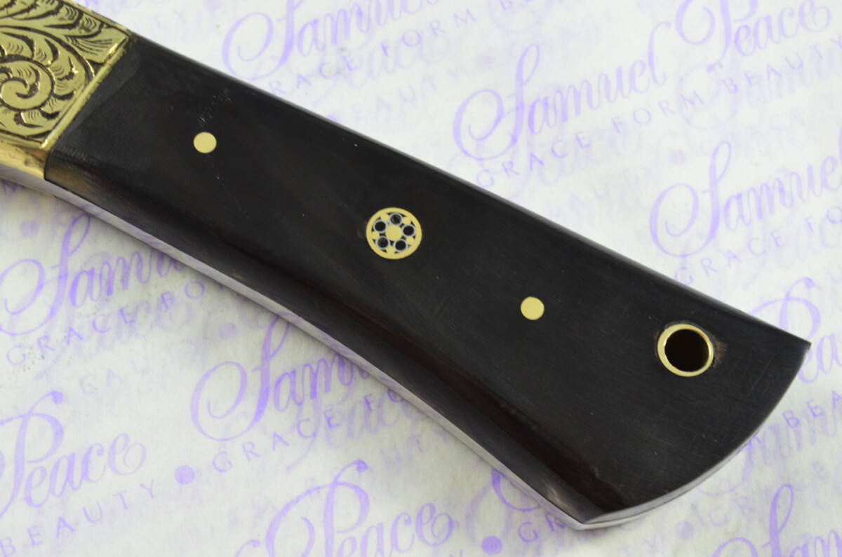 New Fantastic Hand Engraved Carbon 01 Tool Steel Hunting/Bowie Knife Buffalo Scales Unbelievable Piece Pristine inc Leather Sheath - Image 6
