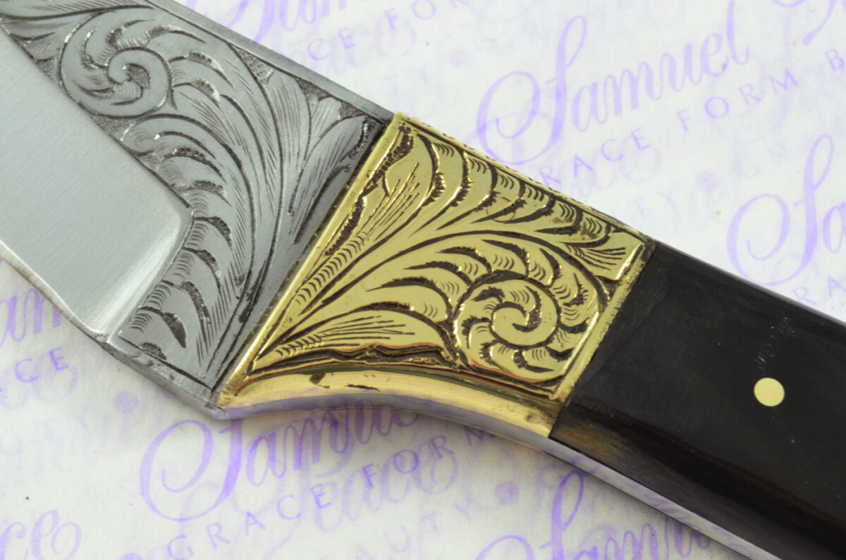 New Fantastic Hand Engraved Carbon 01 Tool Steel Hunting/Bowie Knife Buffalo Scales Unbelievable Piece Pristine inc Leather Sheath - Image 7