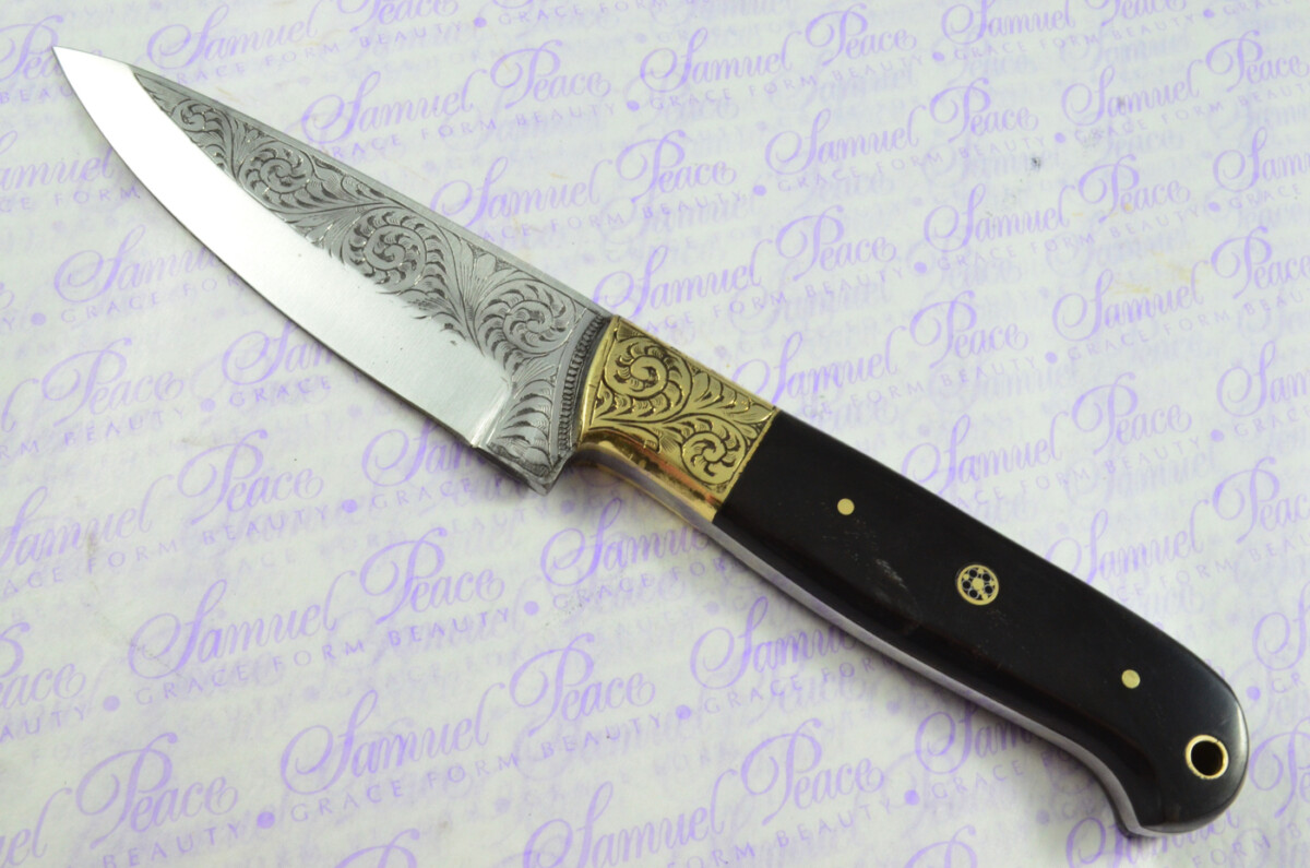 New Fantastic Hand Engraved Carbon 01 Tool Steel Hunting/Bowie Knife Buffalo Scales Unbelievable Piece Pristine inc Leather Sheath - Image 2