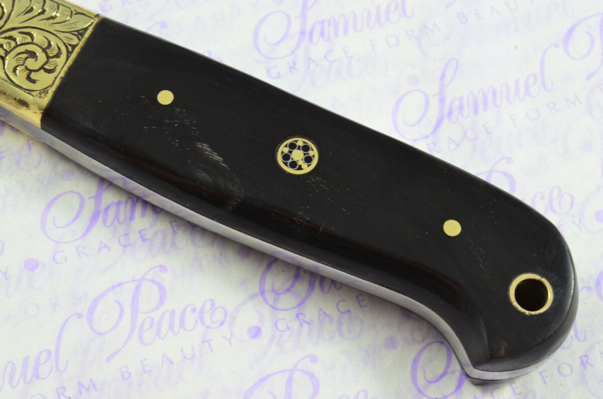 New Fantastic Hand Engraved Carbon 01 Tool Steel Hunting/Bowie Knife Buffalo Scales Unbelievable Piece Pristine inc Leather Sheath - Image 5