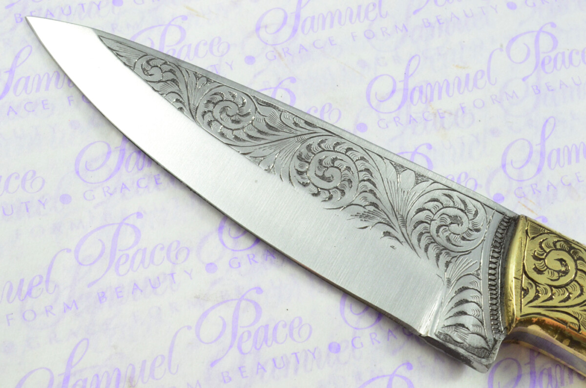 New Fantastic Hand Engraved Carbon 01 Tool Steel Hunting/Bowie Knife Buffalo Scales Unbelievable Piece Pristine inc Leather Sheath - Image 7
