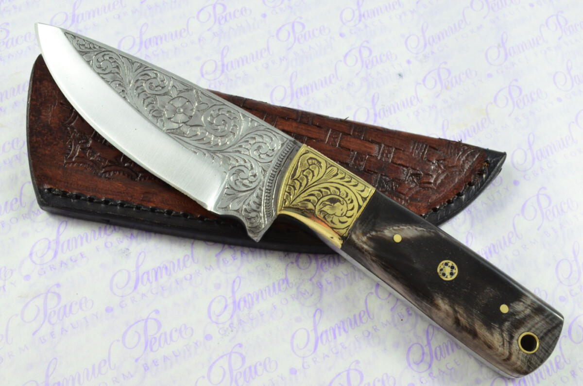 New Fantastic Hand Engraved Carbon 01 Tool Steel Hunting/Bowie Knife Buffalo Scales Unbelievable Piece Pristine inc Leather Sheath
