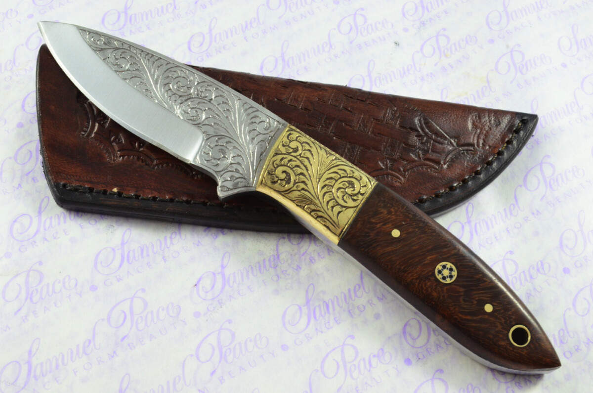 New Fantastic Hand Engraved Carbon 01 Tool Steel Hunting/Bowie Knife Rosewood Scales Unbelievable Piece Pristine inc Leather Sheath