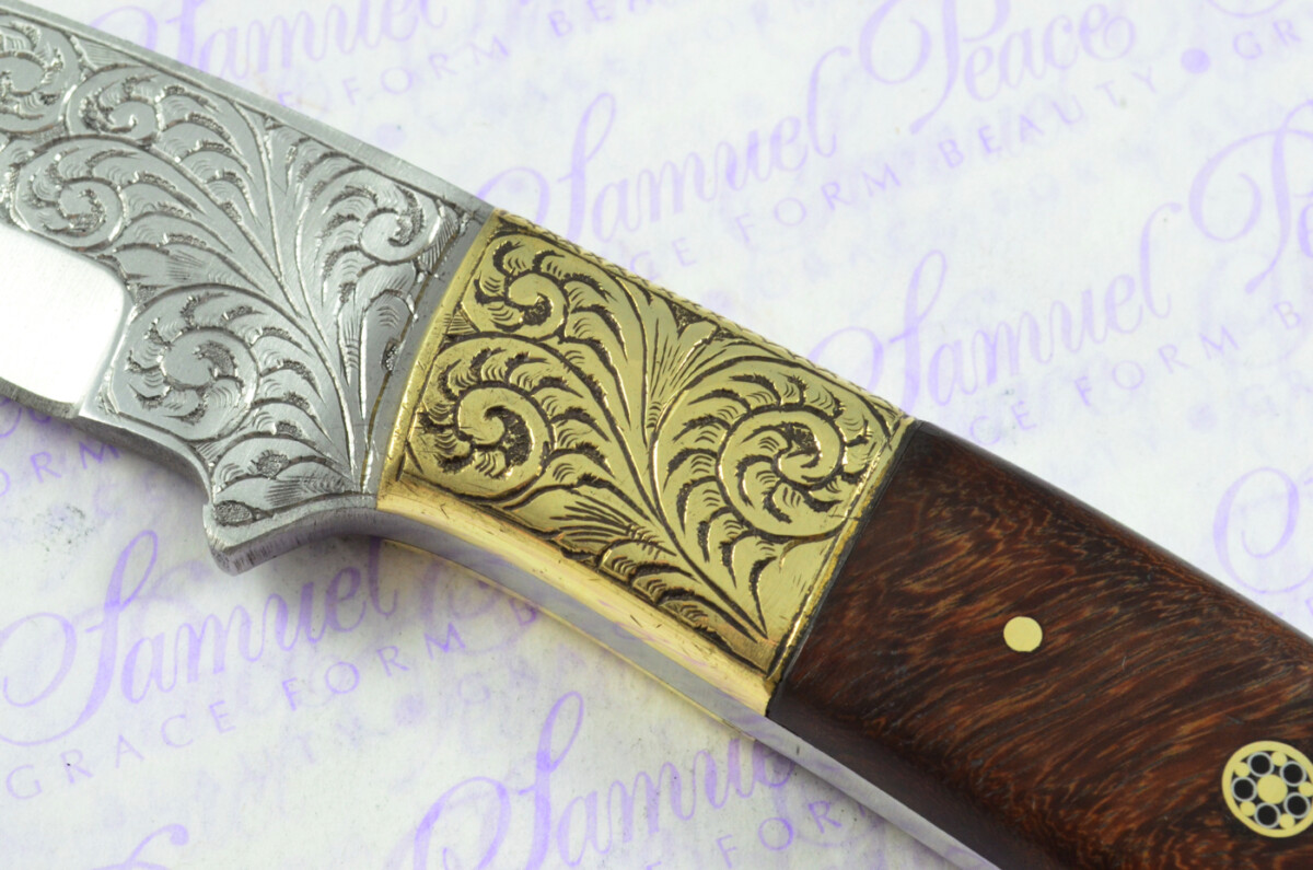 New Fantastic Hand Engraved Carbon 01 Tool Steel Hunting/Bowie Knife Rosewood Scales Unbelievable Piece Pristine inc Leather Sheath - Image 7