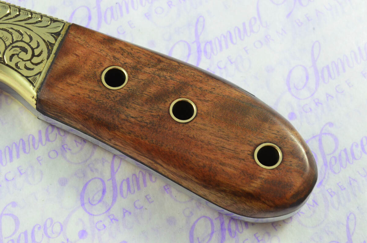 New Fantastic Hand Engraved Carbon 01 Tool Steel Hunting/Bowie Knife Olive Wood Scales Unbelievable Piece Pristine inc Leather Sheath - Image 6