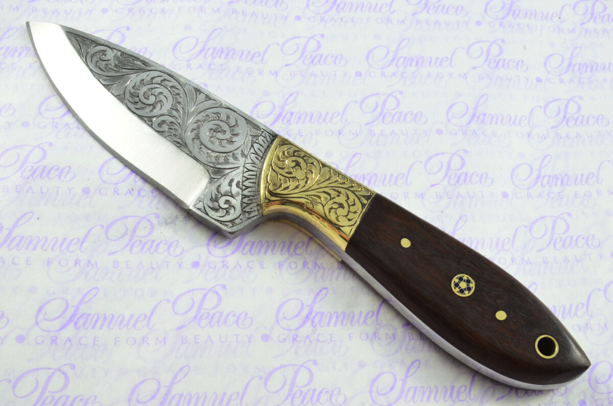 New Fantastic Hand Engraved Carbon 01 Tool Steel Hunting/Bowie Knife Rosewood Scales Unbelievable Piece Pristine inc Leather Sheath - Image 7