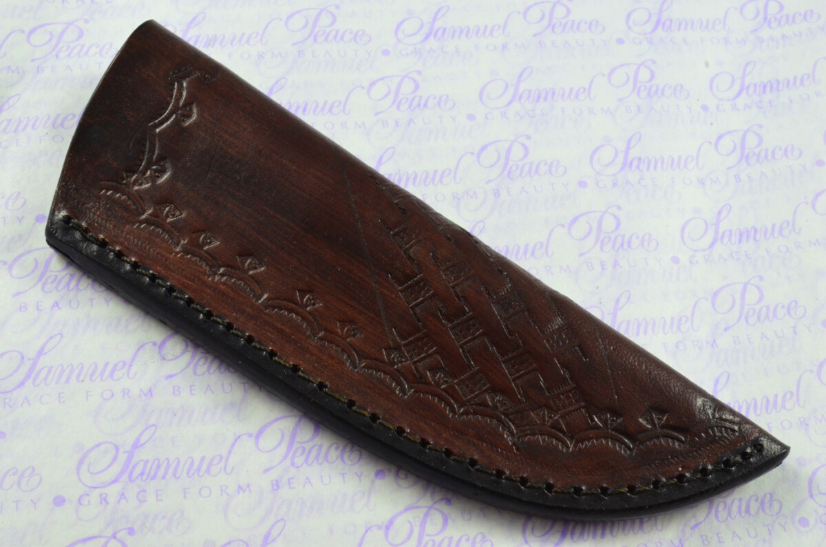 New Fantastic Hand Engraved Carbon 01 Tool Steel Hunting/Bowie Knife Olive Wood Scales Unbelievable Piece Pristine inc Leather Sheath - Image 8