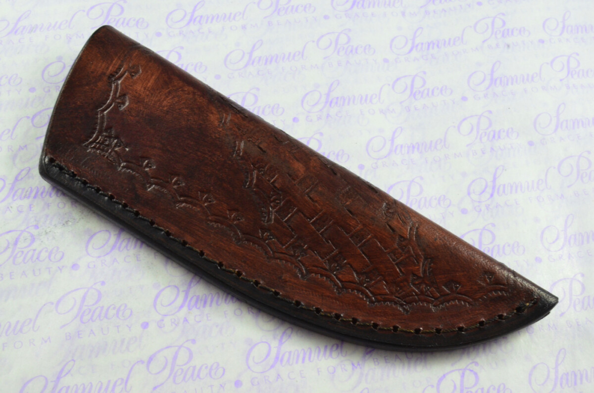 New Fantastic Hand Engraved Carbon 01 Tool Steel Hunting/Bowie Knife Rosewood Scales Unbelievable Piece Pristine inc Leather Sheath - Image 7
