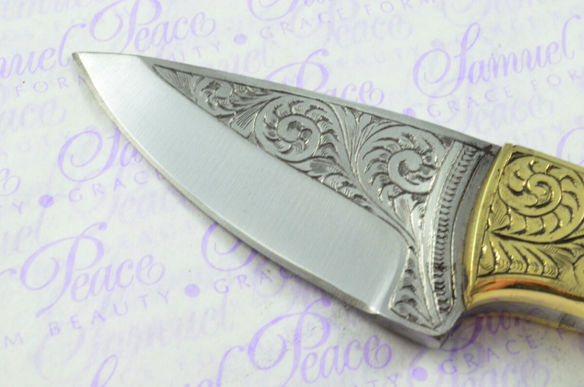 New Fantastic Hand Engraved Carbon 01 Tool Steel Hunting/Bowie Knife Camel Bone Scales Unbelievable Piece Pristine inc Leather Sheath - Image 6