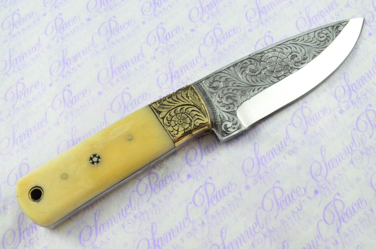 New Fantastic Hand Engraved Carbon 01 Tool Steel Hunting/Bowie Knife Camel Bone Scales Unbelievable Piece Pristine inc Leather Sheath - Image 4