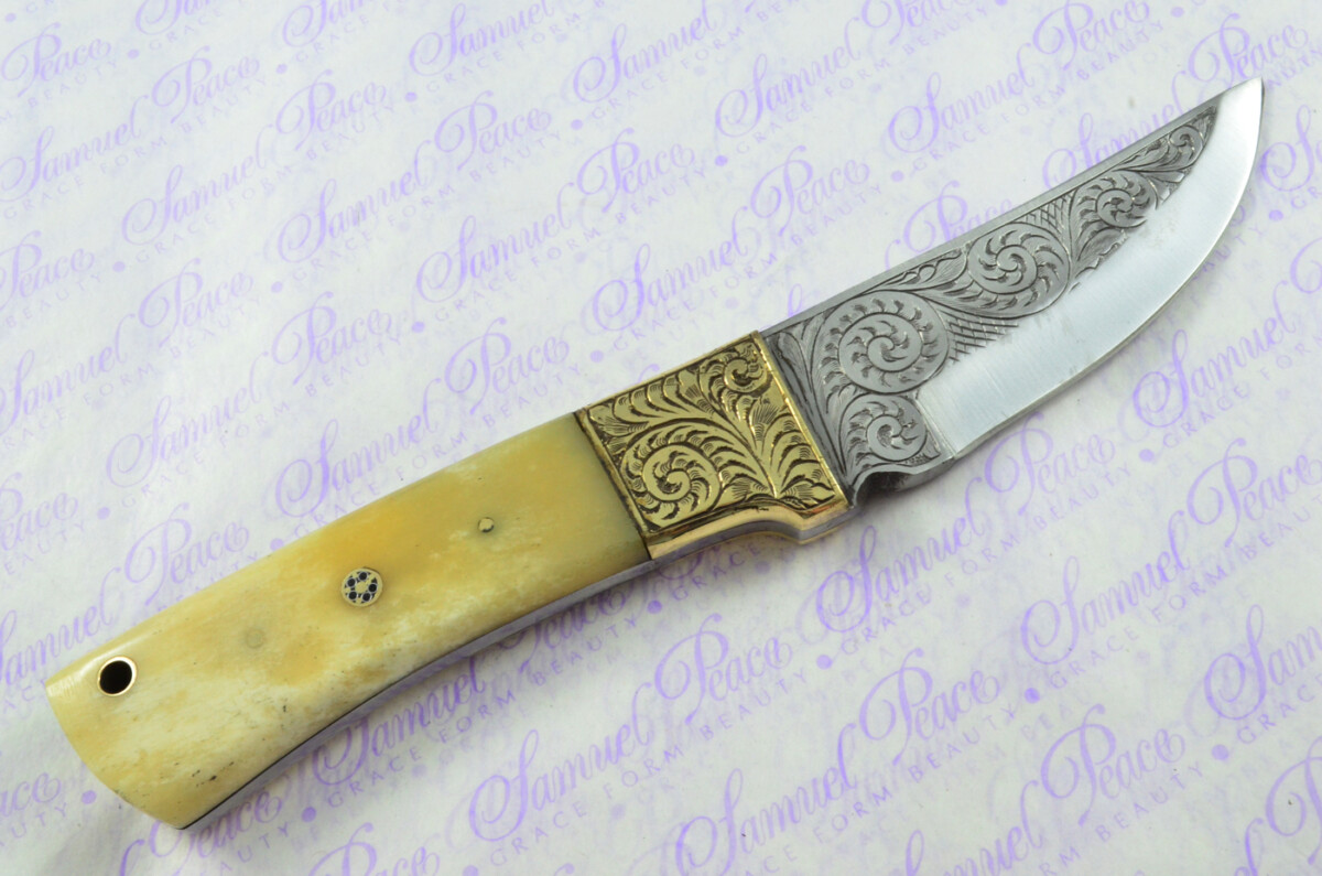 New Fantastic Hand Engraved Carbon 01 Tool Steel Hunting/Bowie Knife Camel Bone Scales Unbelievable Piece Pristine inc Leather Sheath - Image 4