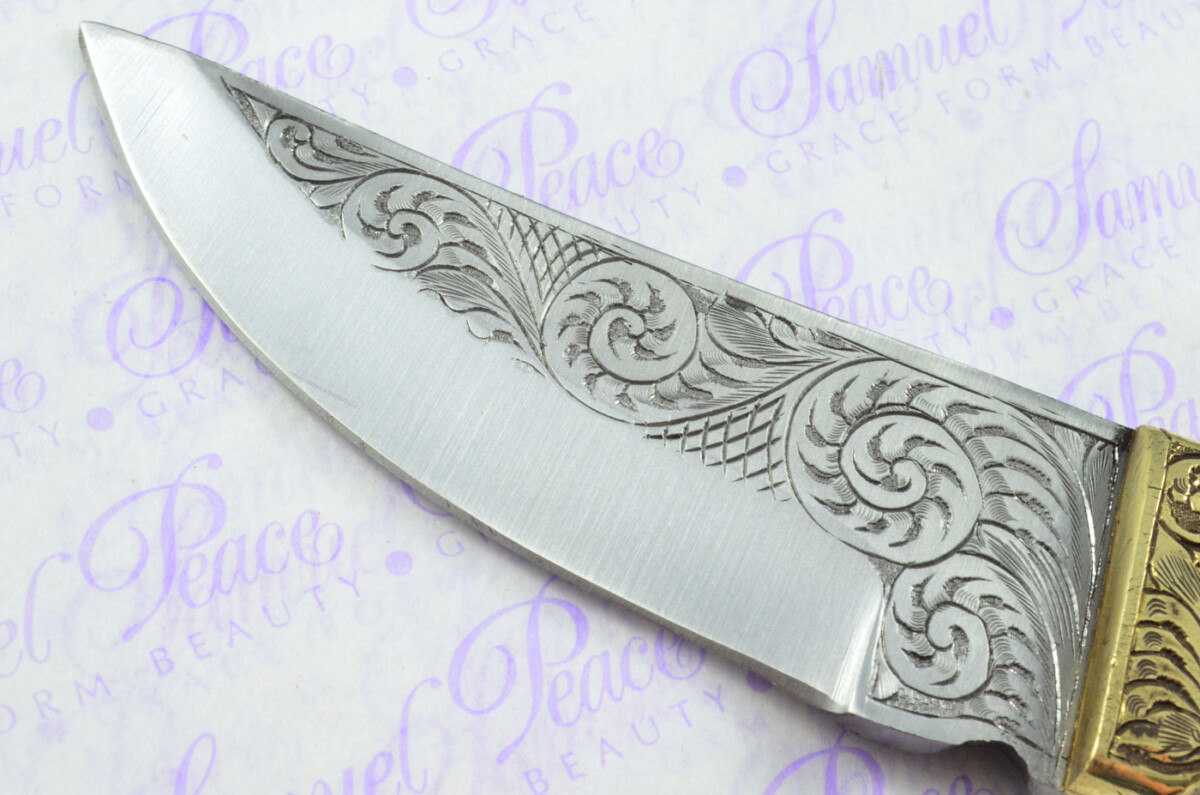 New Fantastic Hand Engraved Carbon 01 Tool Steel Hunting/Bowie Knife Camel Bone Scales Unbelievable Piece Pristine inc Leather Sheath - Image 7