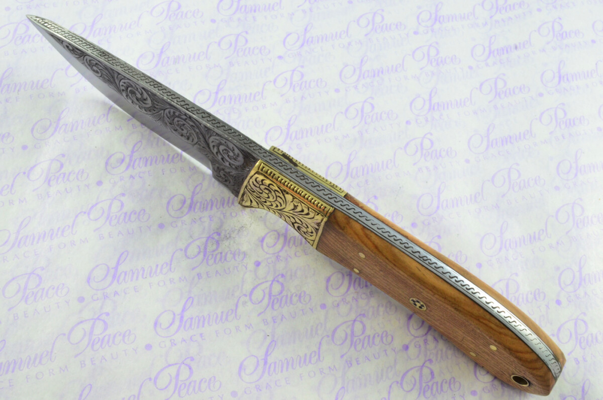 New Fantastic Hand Engraved Carbon 01 Tool Steel Hunting/Bowie Knife Olive Wood Scales Unbelievable Piece Pristine inc Leather Sheath - Image 5