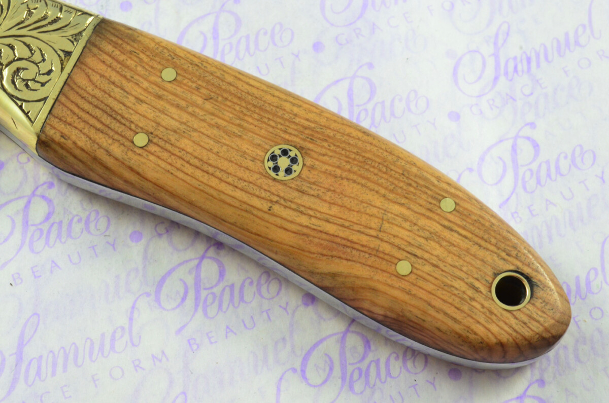 New Fantastic Hand Engraved Carbon 01 Tool Steel Hunting/Bowie Knife Olive Wood Scales Unbelievable Piece Pristine inc Leather Sheath - Image 6