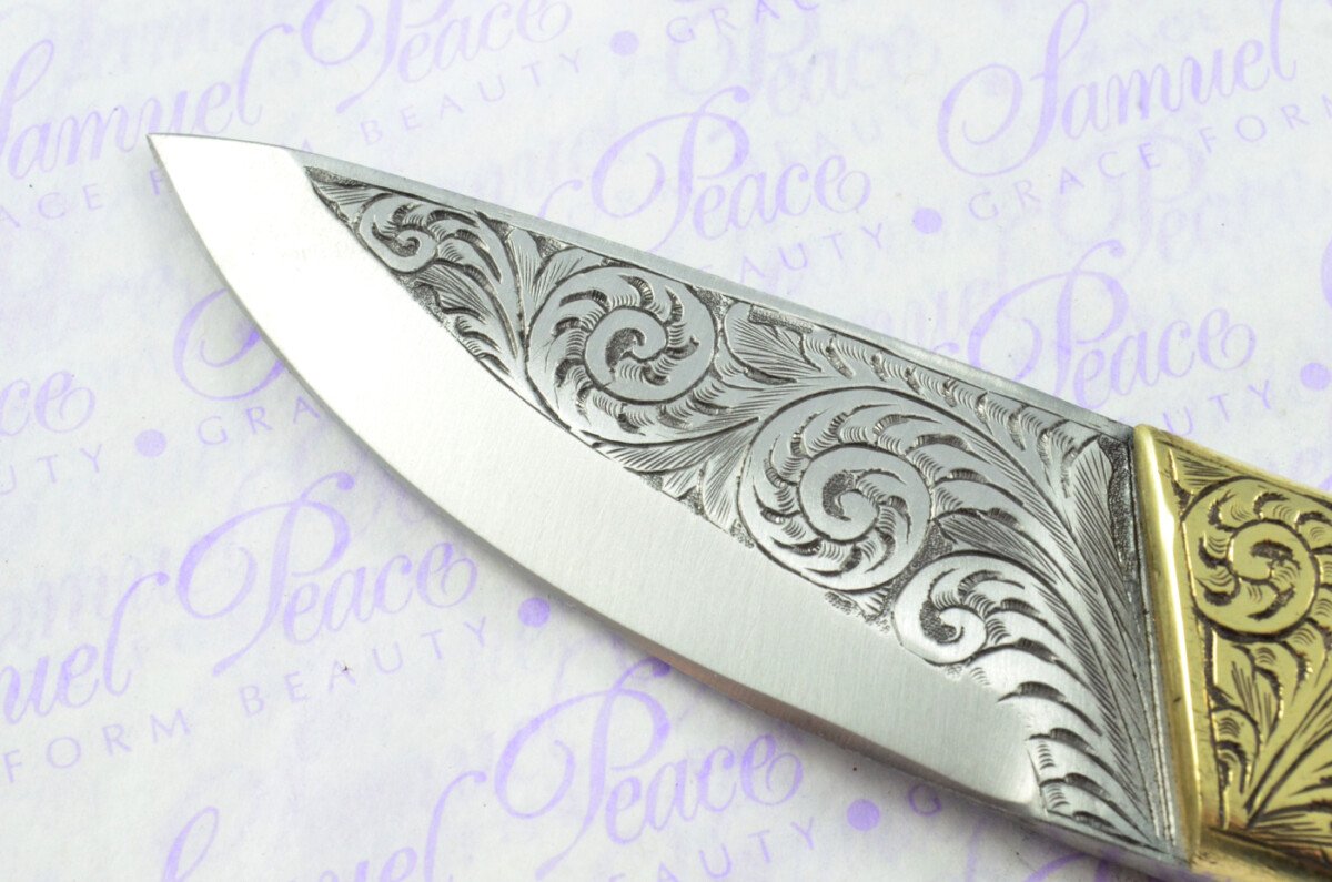 New Fantastic Hand Engraved Carbon 01 Tool Steel Hunting/Bowie Knife Rosewood Scales Unbelievable Piece Pristine inc Leather Sheath - Image 5