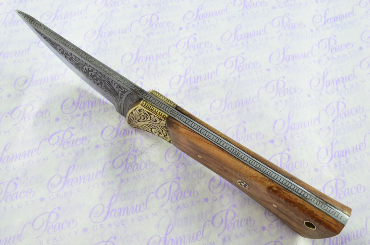 New Fantastic Hand Engraved Carbon 01 Tool Steel Hunting/Bowie Knife Olive Wood Scales Unbelievable Piece Pristine inc Leather Sheath - Image 4