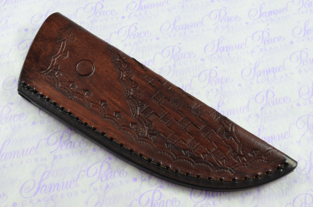 New Fantastic Hand Engraved Carbon 01 Tool Steel Hunting/Bowie Knife Rosewood Scales Unbelievable Piece Pristine inc Leather Sheath - Image 9