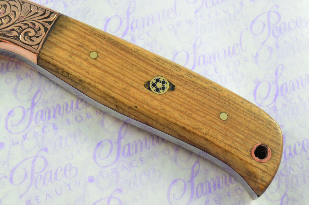 New Fantastic Hand Engraved Carbon 01 Tool Steel Hunting/Bowie Knife Olive Wood Scales Unbelievable Piece Pristine inc Leather Sheath - Image 4