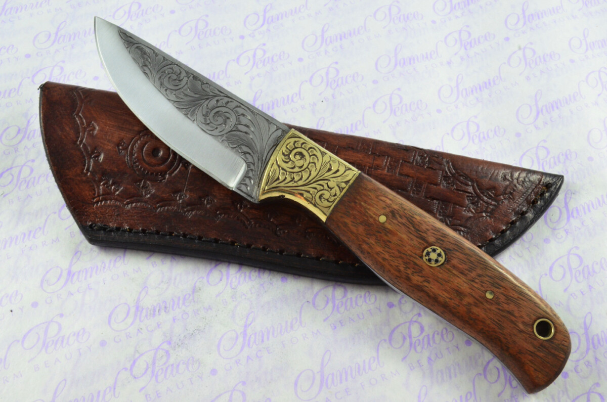 New Fantastic Hand Engraved Carbon 01 Tool Steel Hunting/Bowie Knife Rosewood Scales Unbelievable Piece Pristine inc Leather Sheath