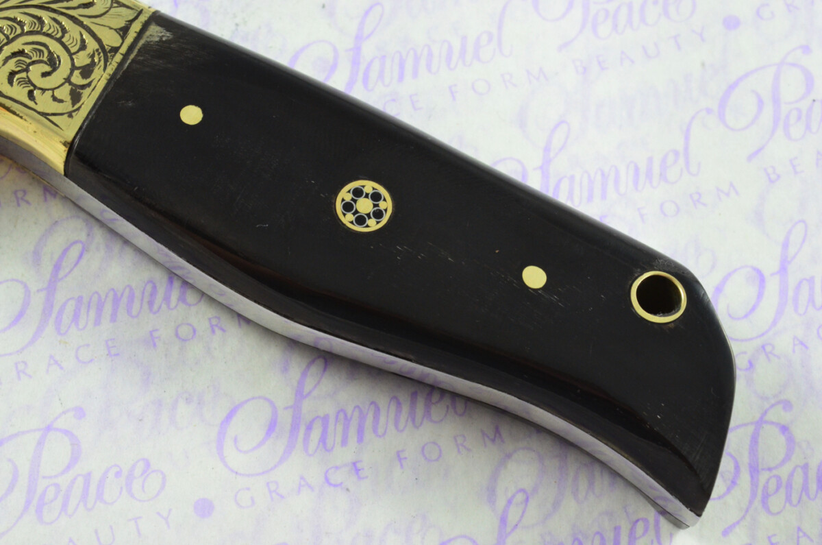 New Fantastic Hand Engraved Carbon 01 Tool Steel Hunting/Bowie Knife Buffalo Scales Unbelievable Piece Pristine inc Leather Sheath - Image 5