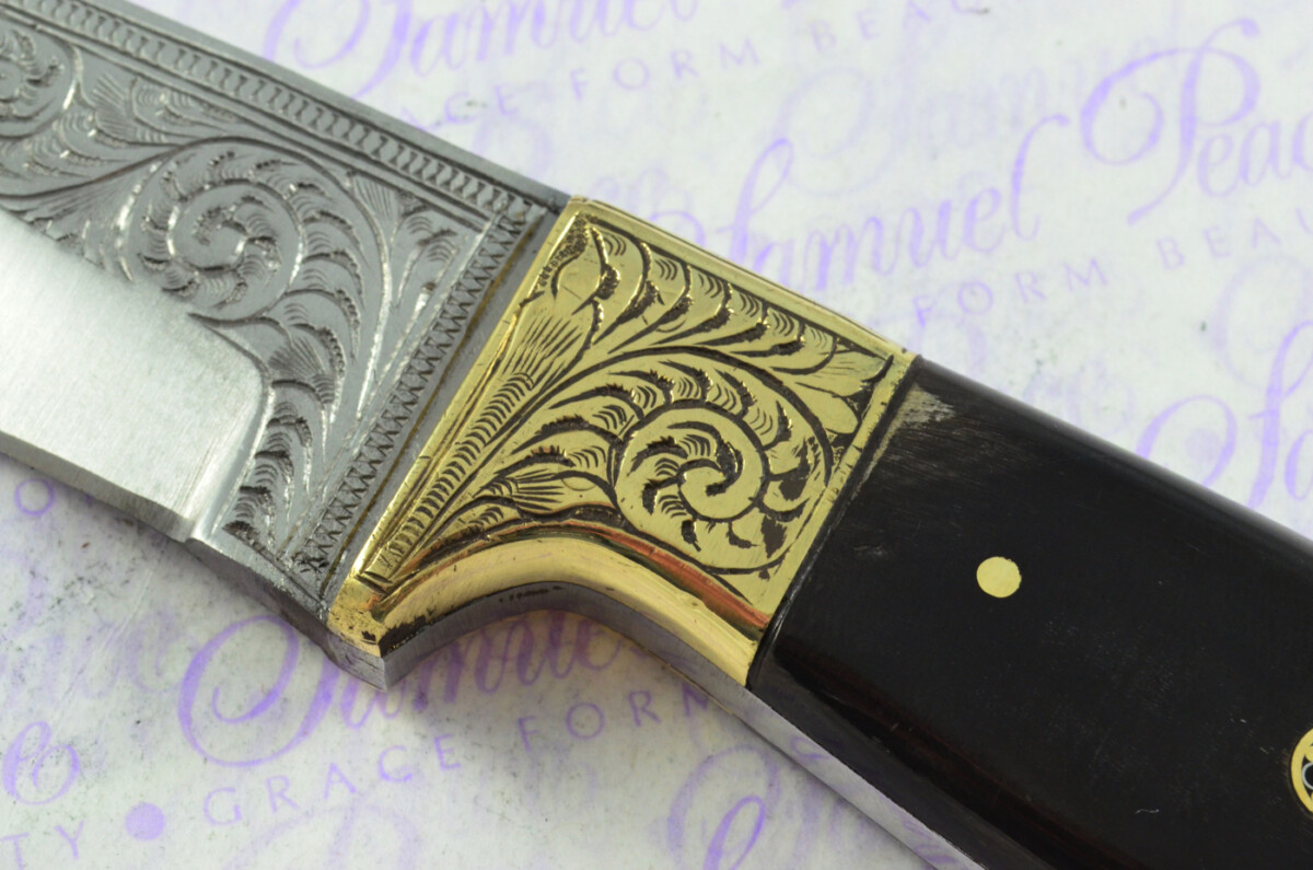 New Fantastic Hand Engraved Carbon 01 Tool Steel Hunting/Bowie Knife Buffalo Scales Unbelievable Piece Pristine inc Leather Sheath - Image 6