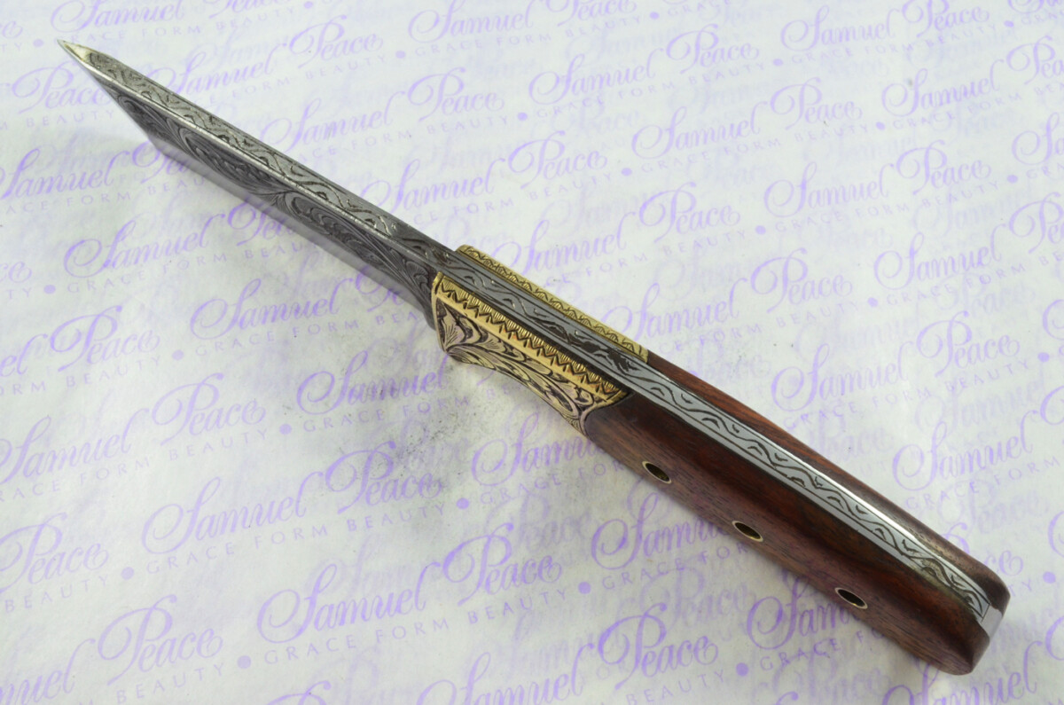 New Fantastic Hand Engraved Carbon 01 Tool Steel Hunting/Bowie Knife Rosewood Scales Unbelievable Piece Pristine inc Leather Sheath - Image 3