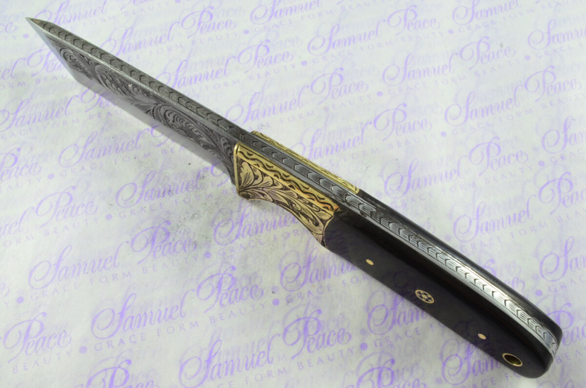 New Fantastic Hand Engraved Carbon 01 Tool Steel Hunting/Bowie Knife Buffalo Scales Unbelievable Piece Pristine inc Leather Sheath - Image 3