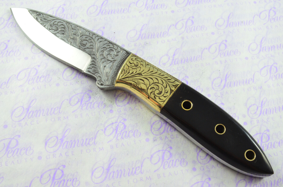 New Fantastic Hand Engraved Carbon 01 Tool Steel Hunting/Bowie Knife Buffalo Scales Unbelievable Piece Pristine inc Leather Sheath - Image 2