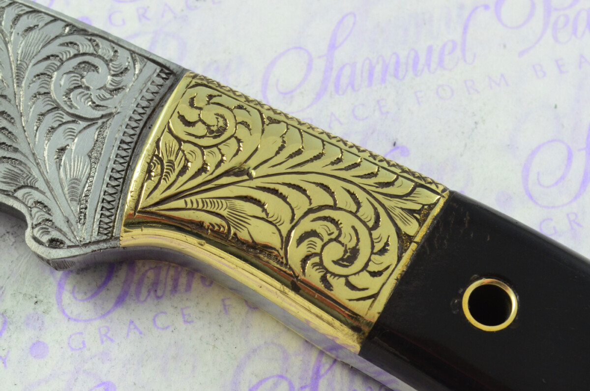New Fantastic Hand Engraved Carbon 01 Tool Steel Hunting/Bowie Knife Buffalo Scales Unbelievable Piece Pristine inc Leather Sheath - Image 6