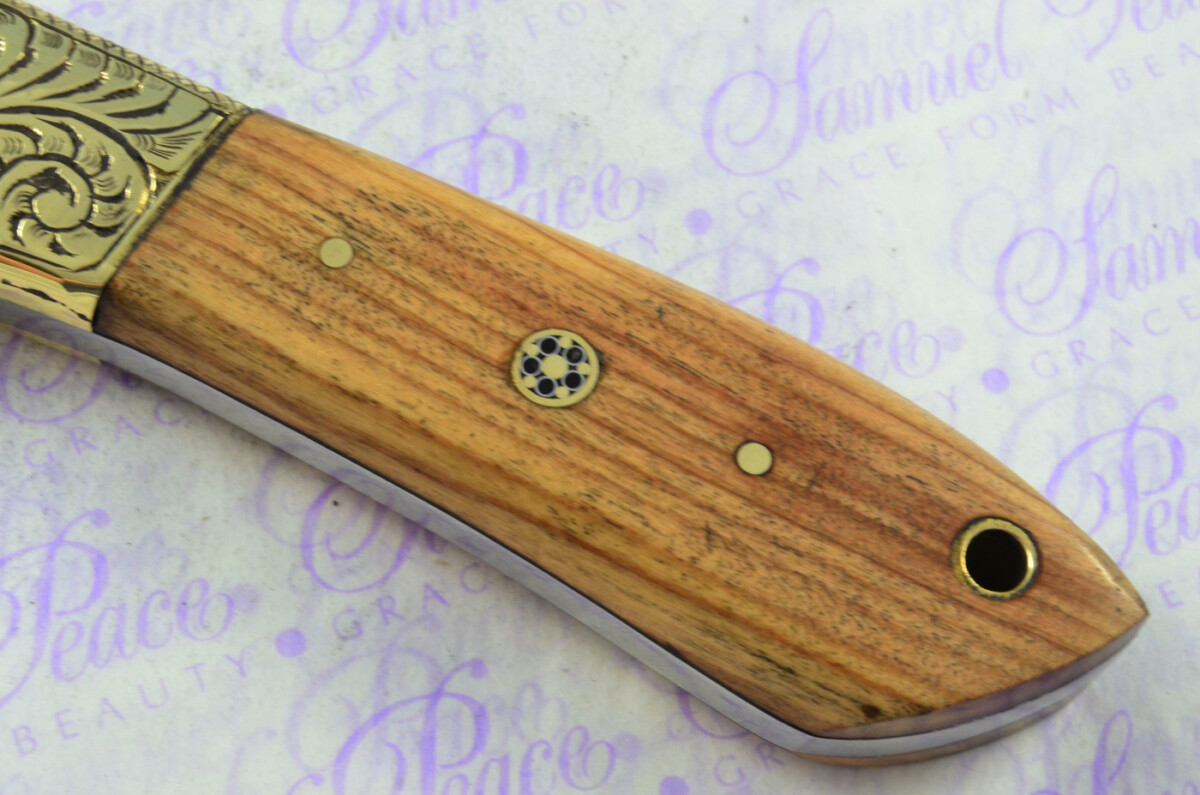 New Fantastic Hand Engraved Carbon 01 Tool Steel Hunting/Bowie Knife Olive Wood Scales Unbelievable Piece Pristine inc Leather Sheath - Image 5