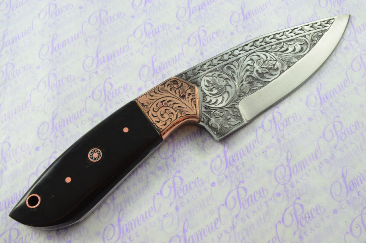 New Fantastic Hand Engraved Carbon 01 Tool Steel Hunting/Bowie Knife Buffalo Scales Unbelievable Piece Pristine inc Leather Sheath - Image 4