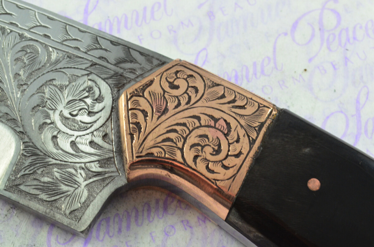 New Fantastic Hand Engraved Carbon 01 Tool Steel Hunting/Bowie Knife Buffalo Scales Unbelievable Piece Pristine inc Leather Sheath - Image 6