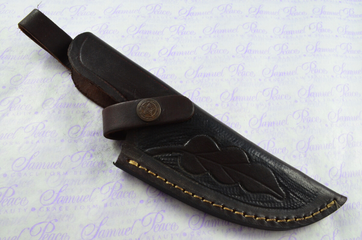 New Fantastic Hand Engraved Carbon 01 Tool Steel Hunting/Bowie Knife Buffalo Scales Unbelievable Piece Pristine inc Leather Sheath - Image 8