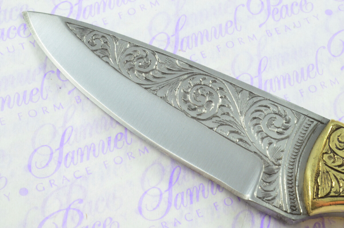 New Fantastic Hand Engraved Carbon 01 Tool Steel Hunting/Bowie Knife Camel Bone Scales Unbelievable Piece Pristine inc Leather Sheath - Image 8