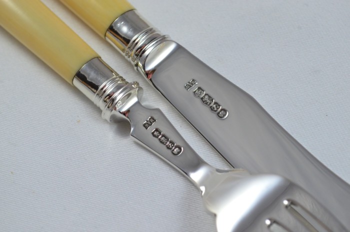 An Incredibly Rare Mappin & Webb 1960 37x Pieces Ivory Handled Table & Dessert Knives, Fish Eaters & Serving Set - Image 7