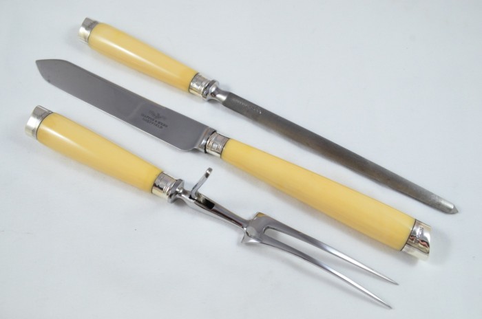 An Incredibly Rare Mappin & Webb 1960 37x Pieces Ivory Handled Table & Dessert Knives, Fish Eaters & Serving Set - Image 5
