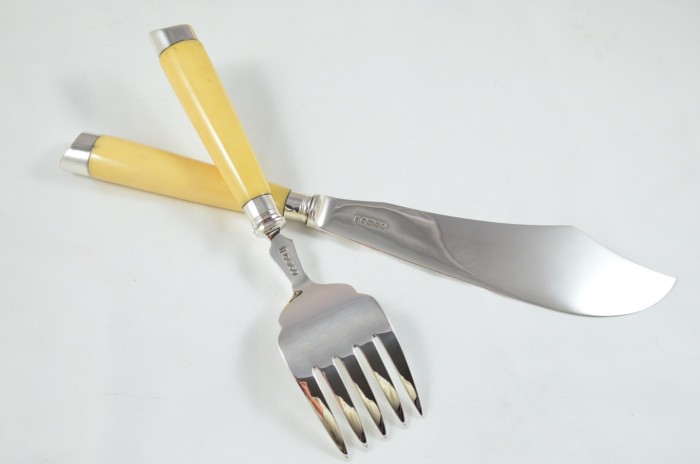 An Incredibly Rare Mappin & Webb 1960 37x Pieces Ivory Handled Table & Dessert Knives, Fish Eaters & Serving Set - Image 8